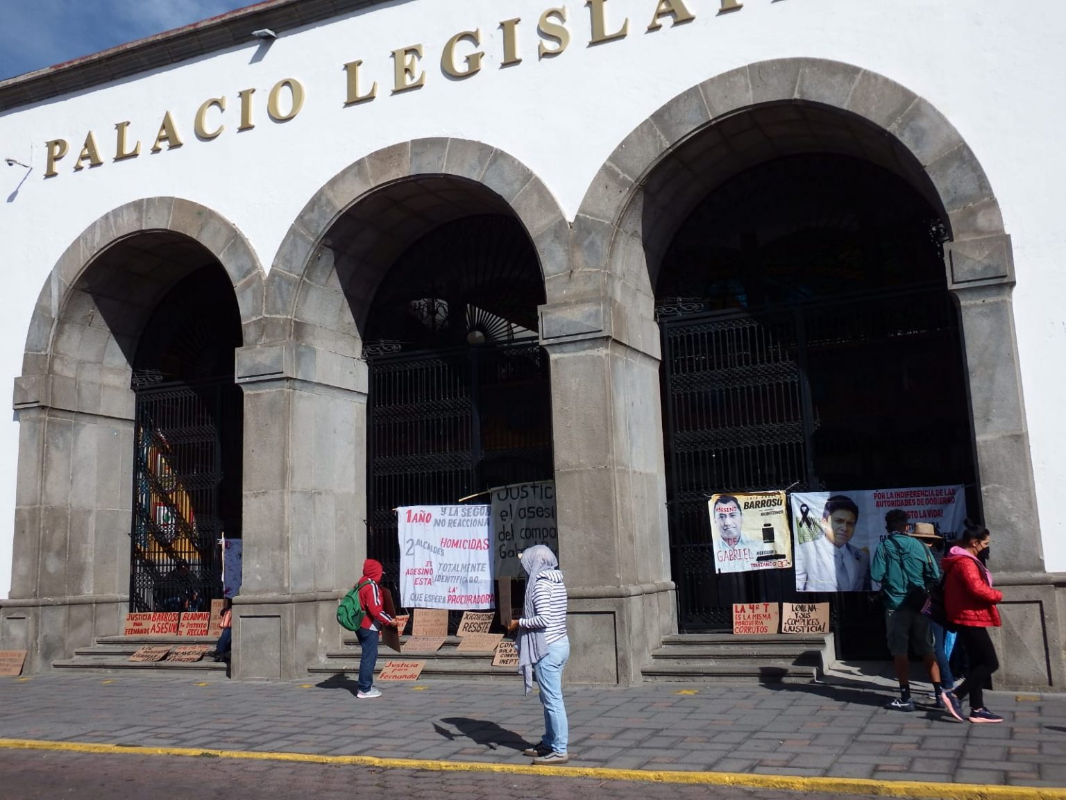Para no dar la cara a manifestantes, diputados cancelan sesión