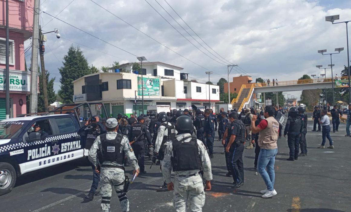 Rescata SSC a 2 mujeres y asegura 5 personas por conflicto en Tlaltelulco