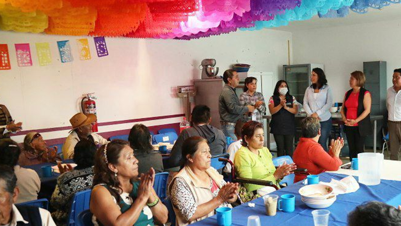 Habilitan en San Andrés Cholula el segundo comedor comunitario para adultos mayores en San Rafael Comac