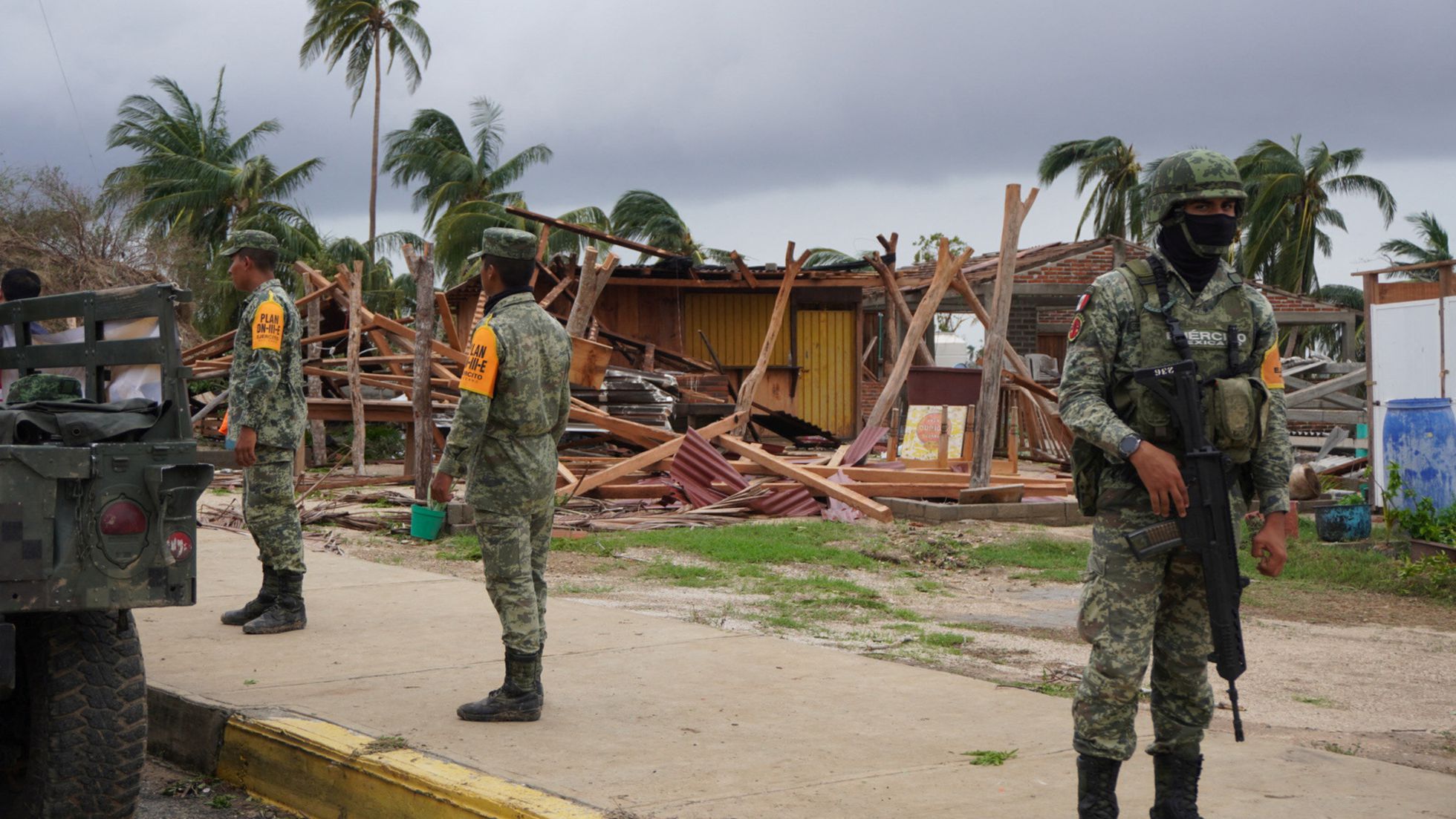 Se destinarán más de 6 mil mdp para reconstrucción por daños provocados por 'Agatha'
