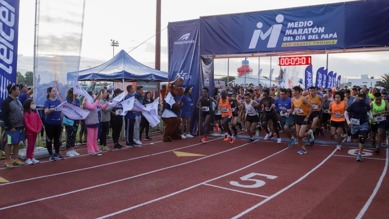 Sin contratiempos se realizó en San Andrés Cholula el medio maratón del Día del Padre