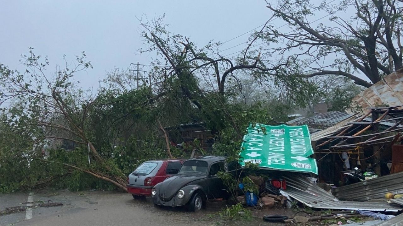 El paso de 'Agatha' en Oaxaca ha dejado 33 desaparecidos y 11 personas fallecidas