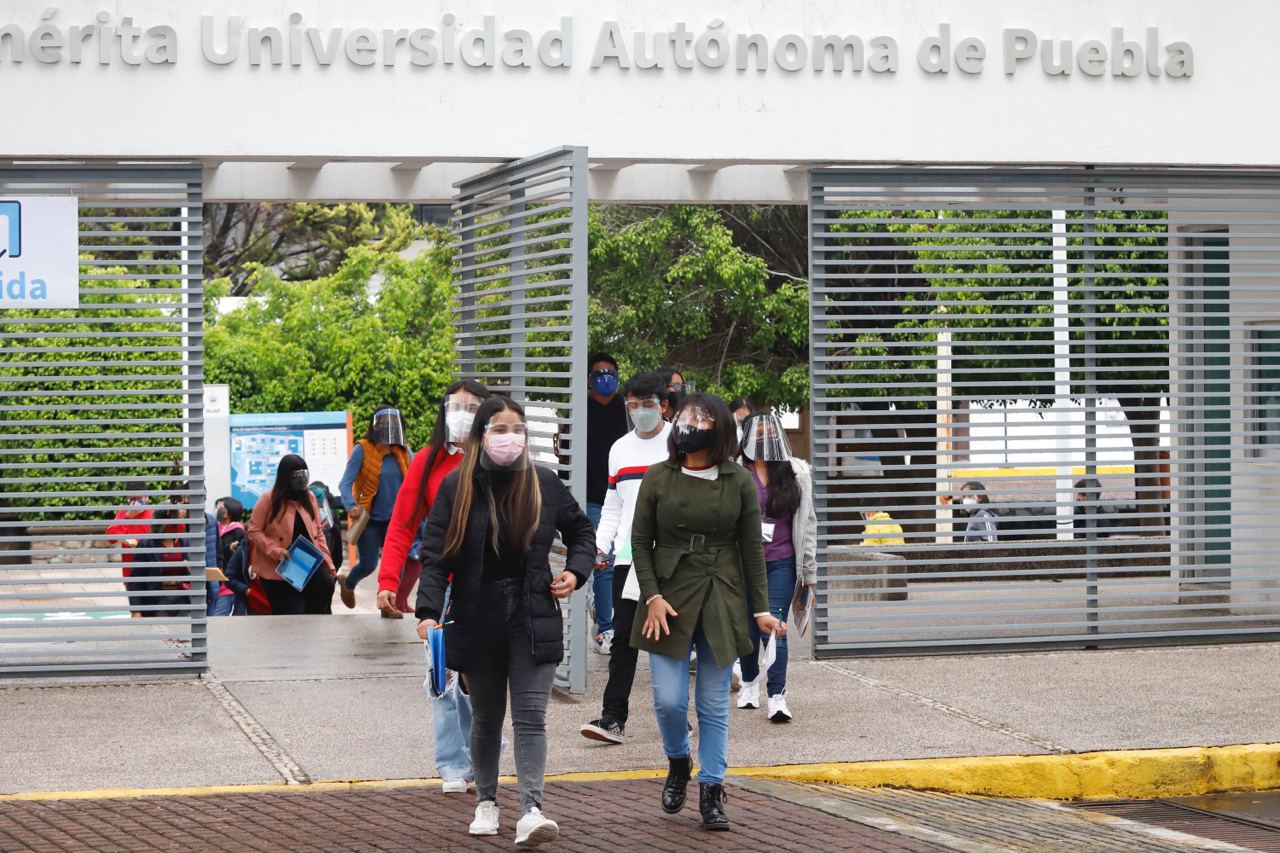 BUAP pide a estudiantes mantener medidas sanitarias ante incremento de contagios