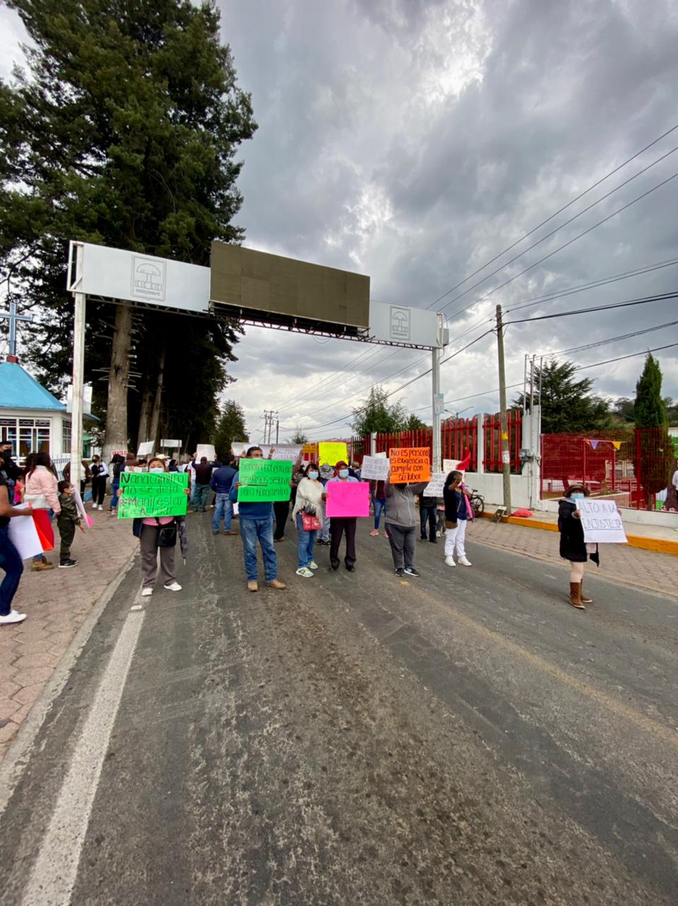 Tras la ola de homicidios e inseguridad se manifiestan pobladores de Nanacamilpa