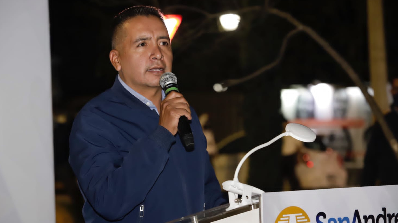 Edmundo Tlatehui aseguró que en San Andrés Cholula serán instaladas 5 mil nuevas luminarias