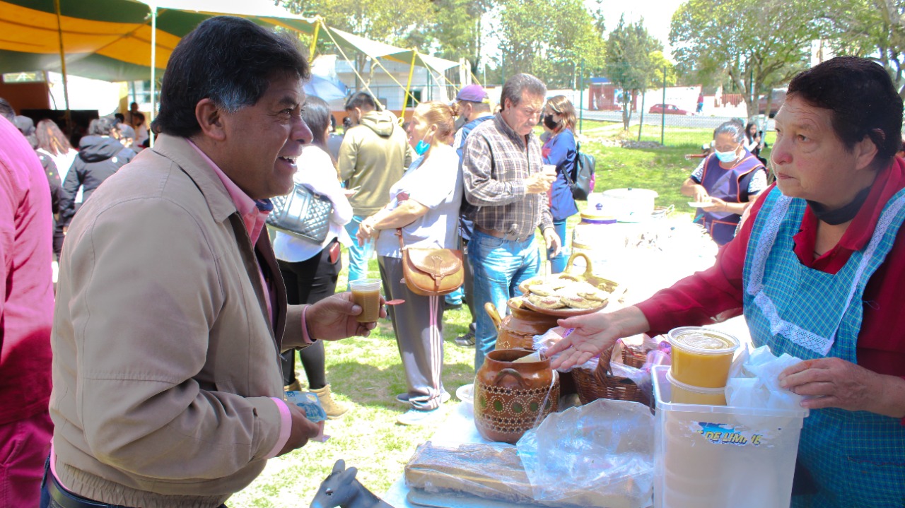 Participa Vicente Morales en caravana cultural en el municipio de San Lucas Tecopilco