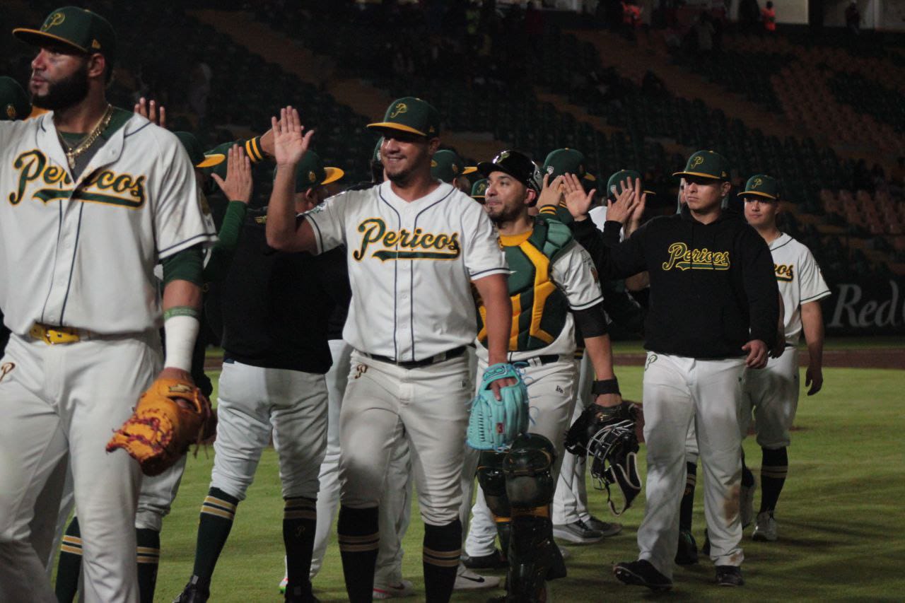 Pericos hizo callar a los Mariachis de Guadalajara 