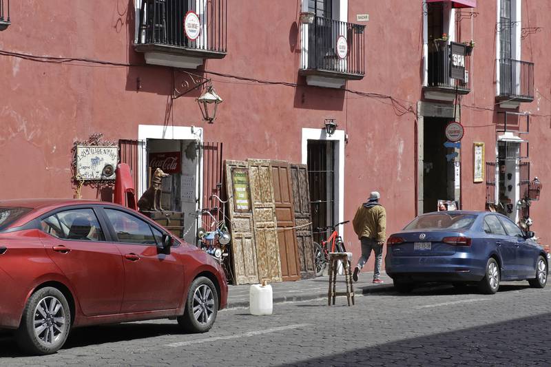 Se registran las primeras dos sanciones por apartado de lugares en vía pública en Puebla