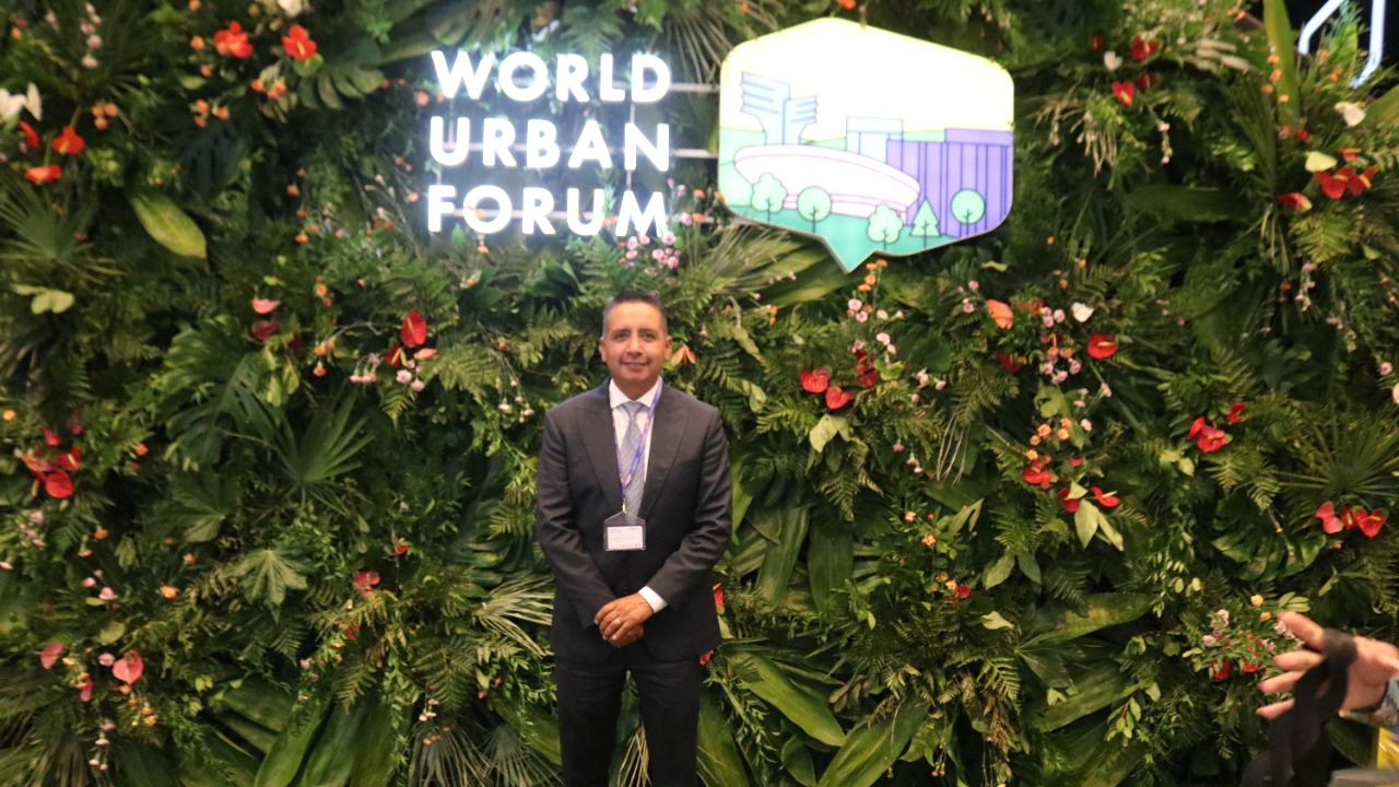 Edmundo Tlatehui presentó el desarrollo de San Andrés Cholula en los últimos años en un Foro Internacional 