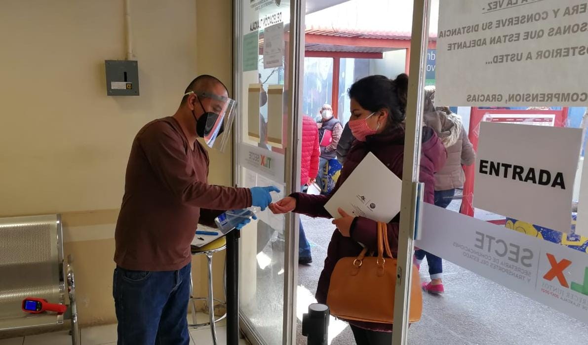 Tres de cada 10 tlaxcaltecas con problemas para trámites gubernamentales