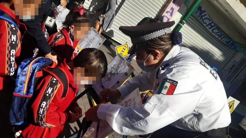 Policía estatal lleva el programa “Tu Familia Con El Policía” a Chiautempan