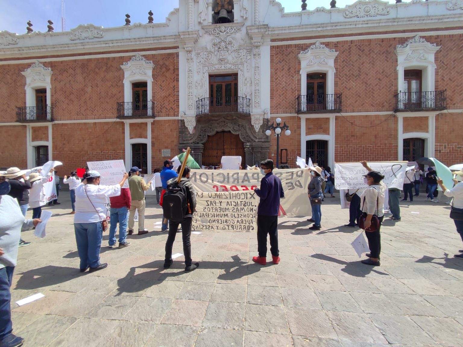 A un año sin resolverse conflicto en Xicohtzinco, pobladores nuevamente se manifiestan