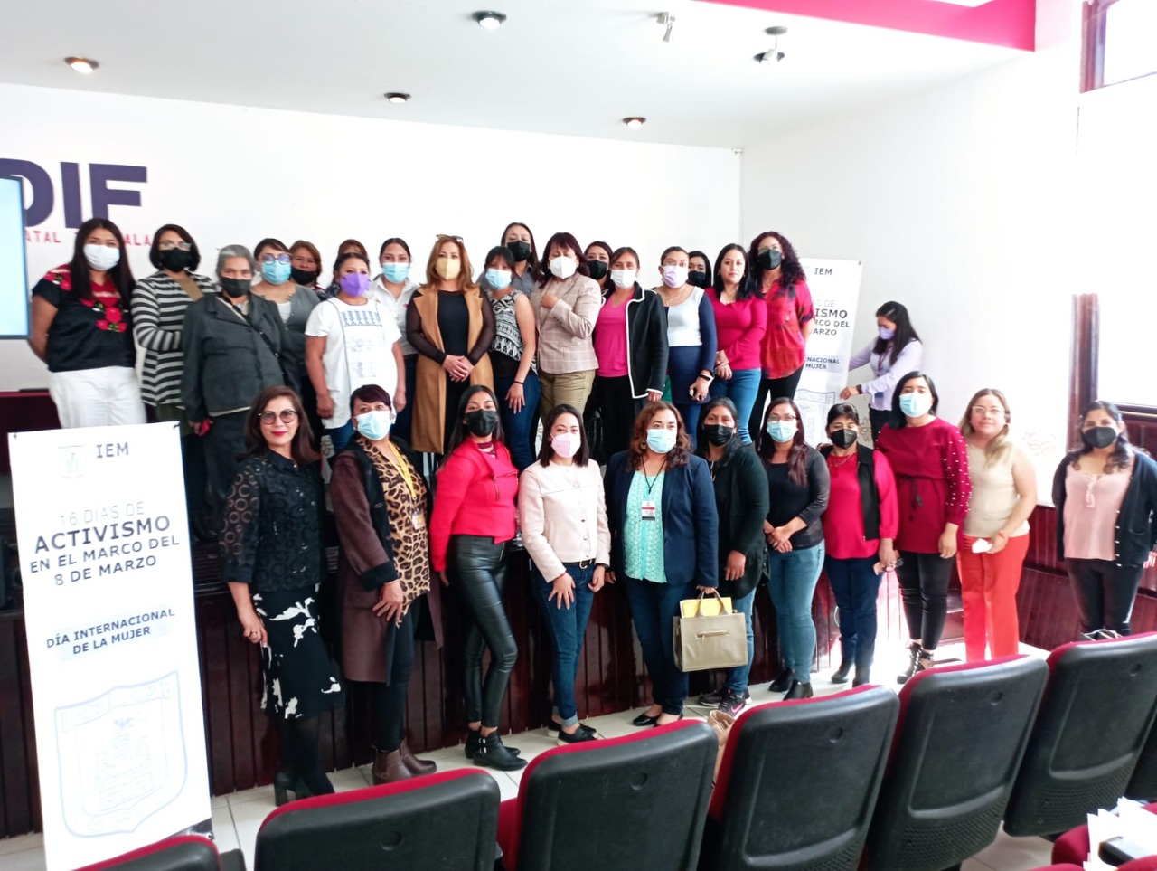 Directoras de IMM reciben capacitación para fomentar el empoderamiento de la mujer