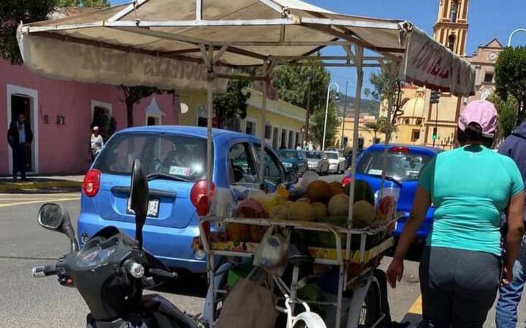 Comerciantes ambulantes de Tlaxco denuncian el desalojo de sus comercios