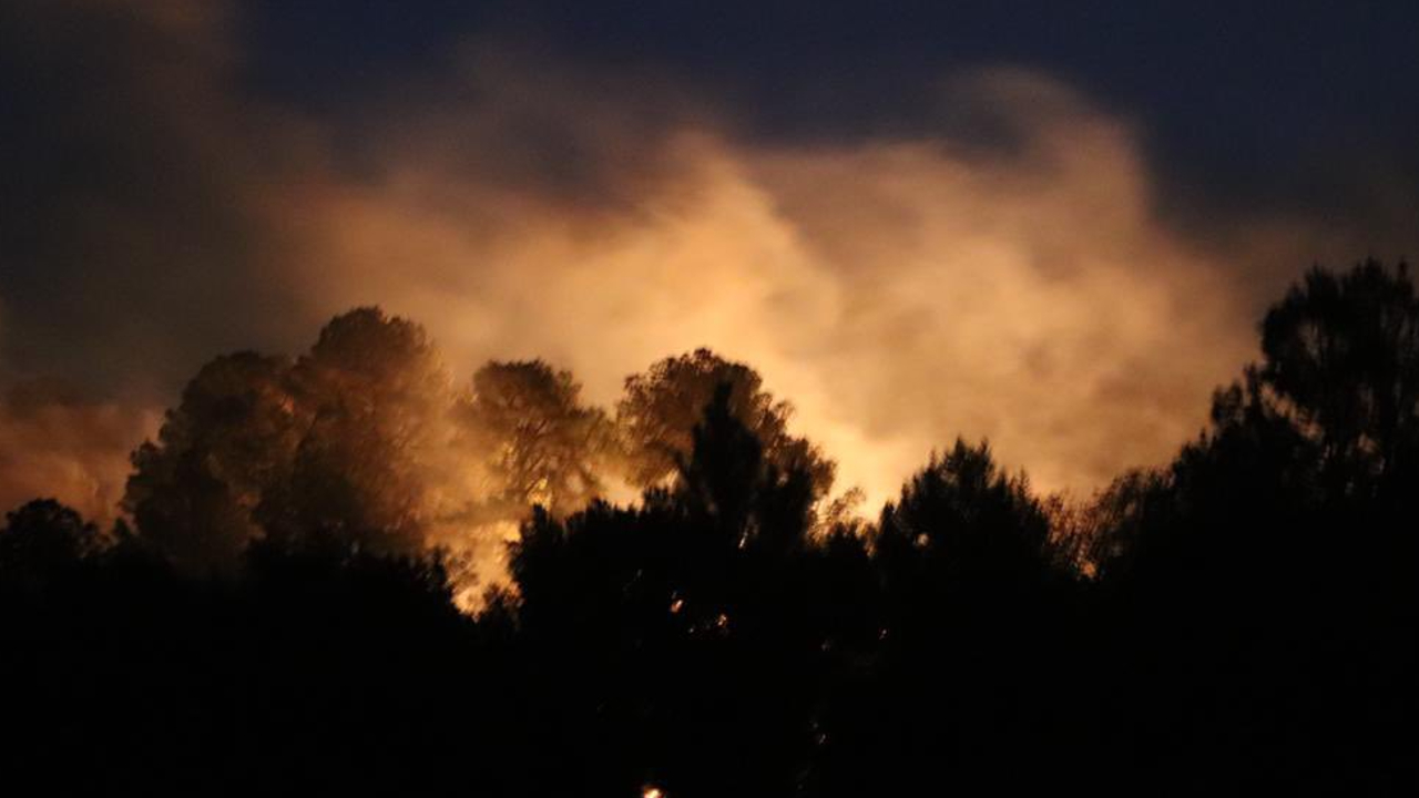 Una vez más elementos de Protección Civil controlaron un incendio en el cerro Zapotecas