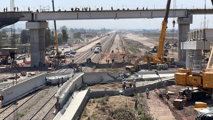 Colapsa trabe de obras del nuevo Aeropuerto Felipe Ángeles 