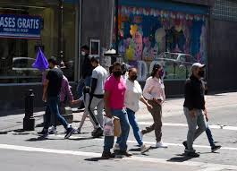 En las últimas horas México registró 6 mil 352 contagios y 203 muertes por Covid-19