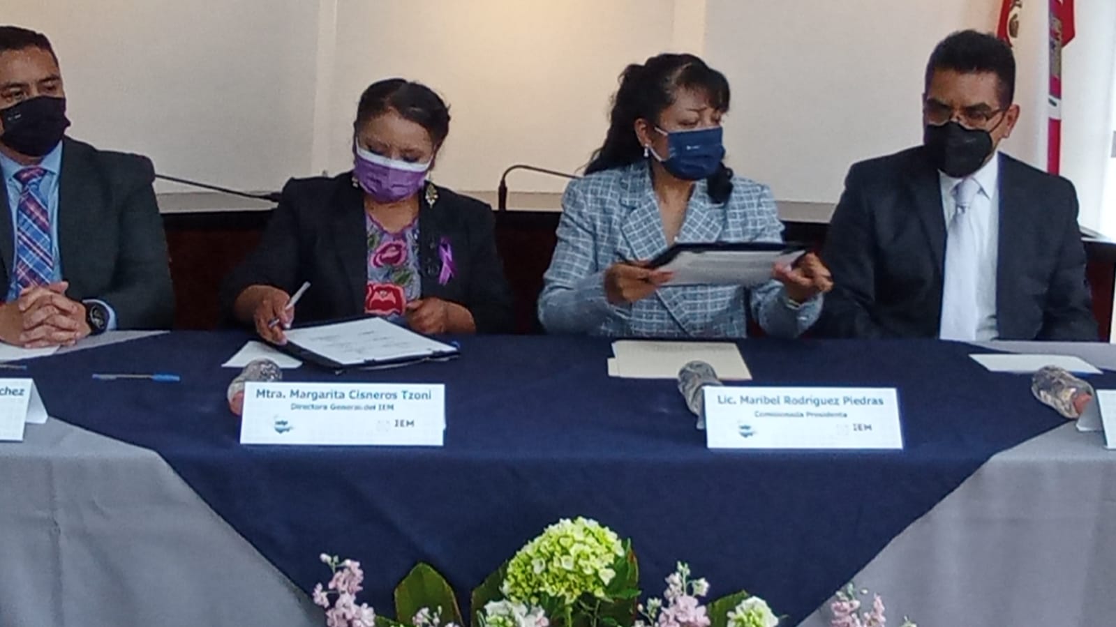 Signan convenio IEM-IAIP en materia de transparencia y perspectiva de género