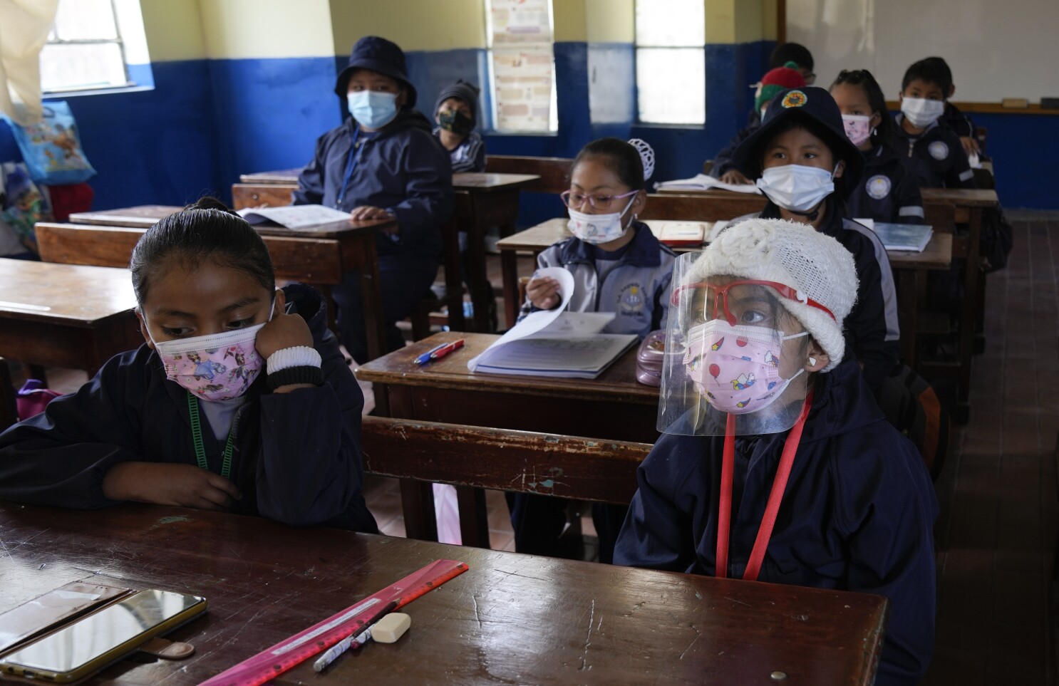 Menos del 10% de estudiantes en Puebla no han regresado a las aulas, siguen en la modalidad a distancia