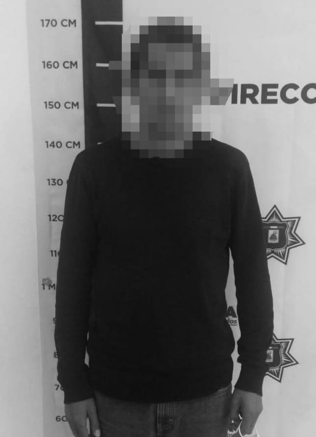 Atrapan a sujeto acusado por robo a transeúnte, en la capital del estado