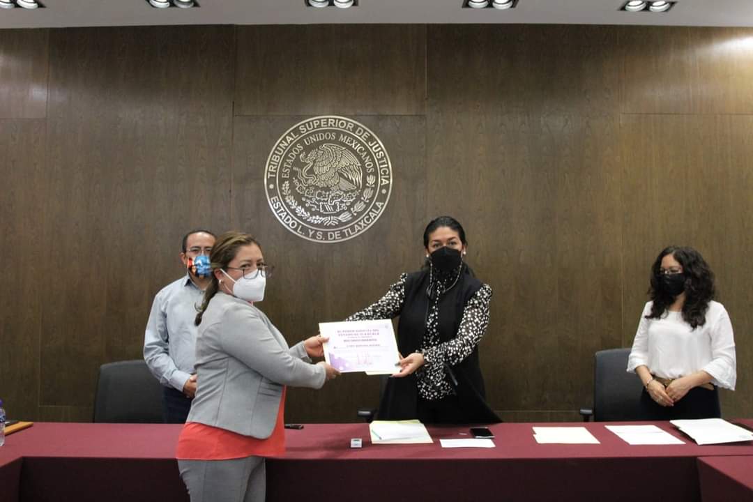 Entrega TSJE-CJE premio “Nuestro Esfuerzo es Reconocido 2020” a trabajadores de base