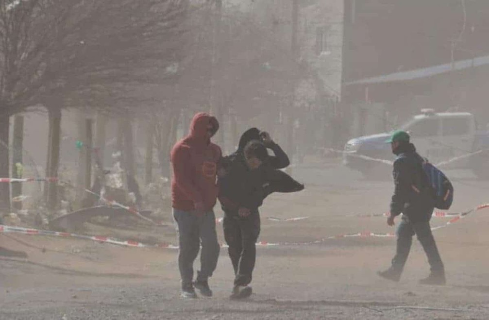 Fuertes vientos y tolvaneras provocará frente frío 37 en 14 entidades del país