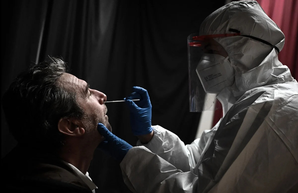 Infecciones de Covid-19 suben en varias partes del mundo alertó la OPS