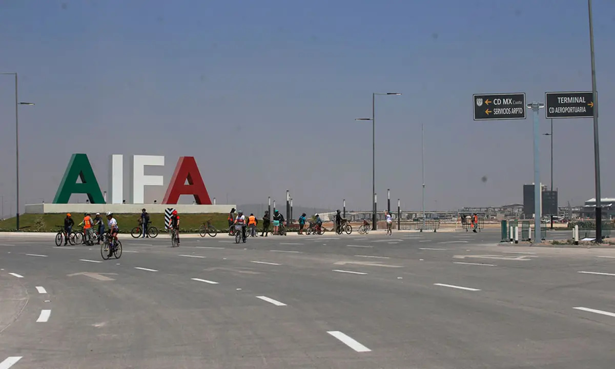 Con trayectos cerca de una hora o más podrás llegar al AIFA en transporte público, estos son los costos y rutas