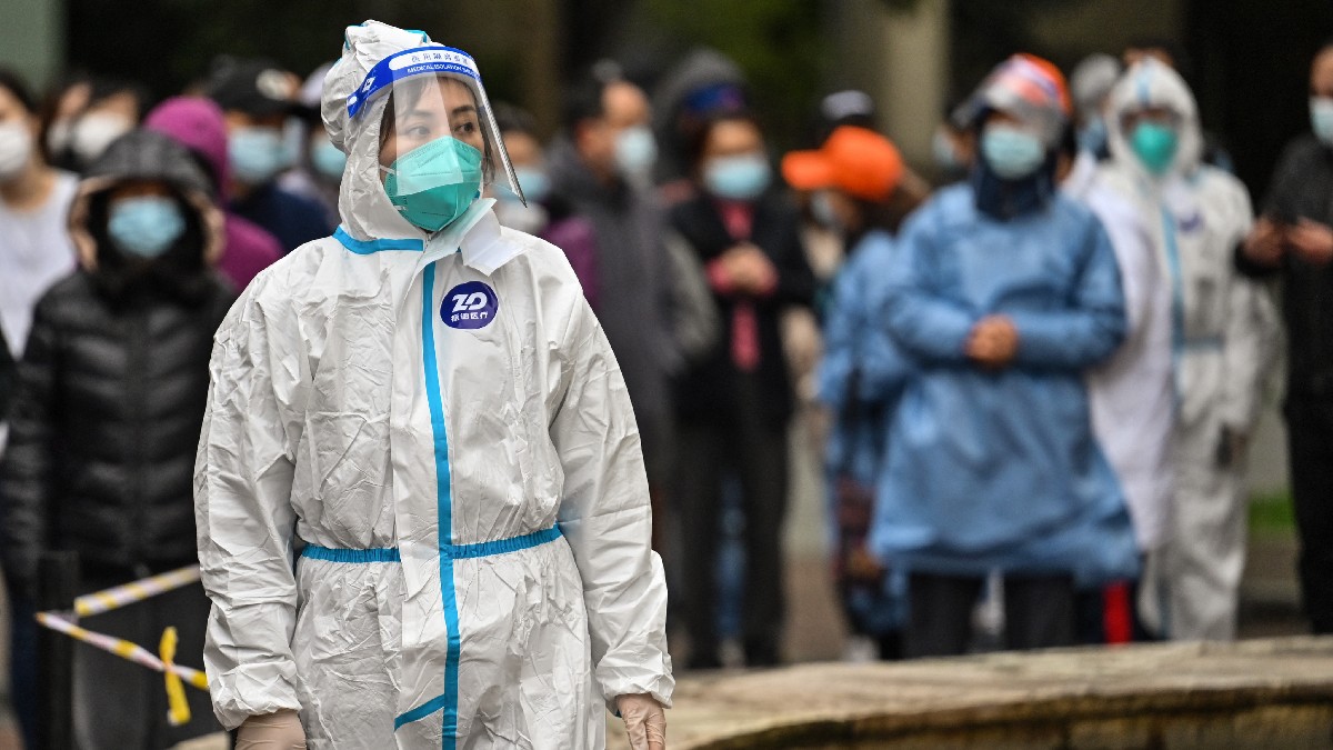 China notificó sus primeras muertes por COVID-19 en más de un año