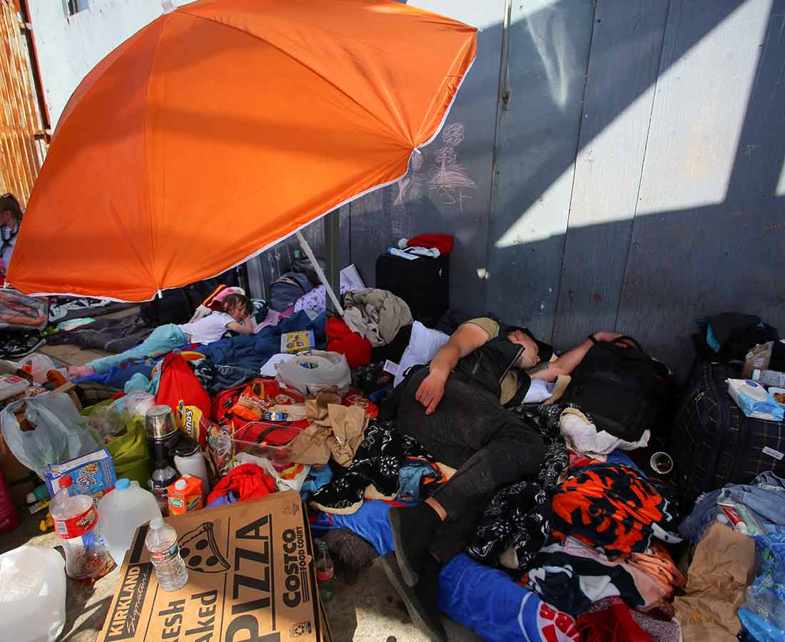 Rusos no consiguen entrar a EEUU se han quedado atrapados en la frontera con México