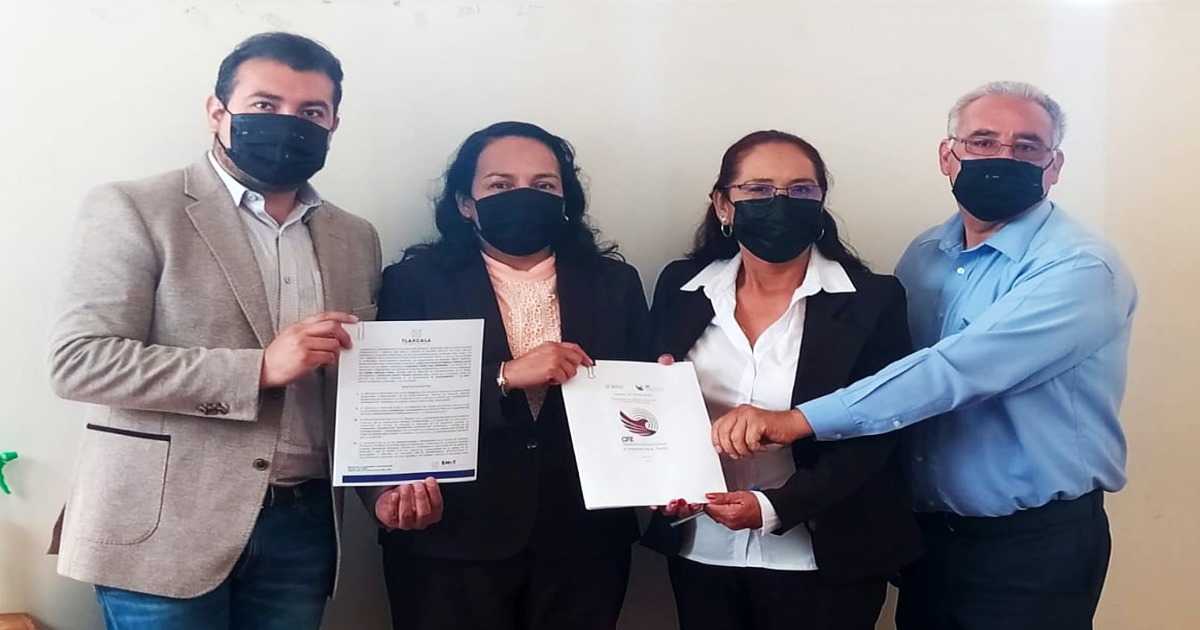 Firman convenio ayuntamiento de Huamantla y SMYT para llevar “internet para todos”