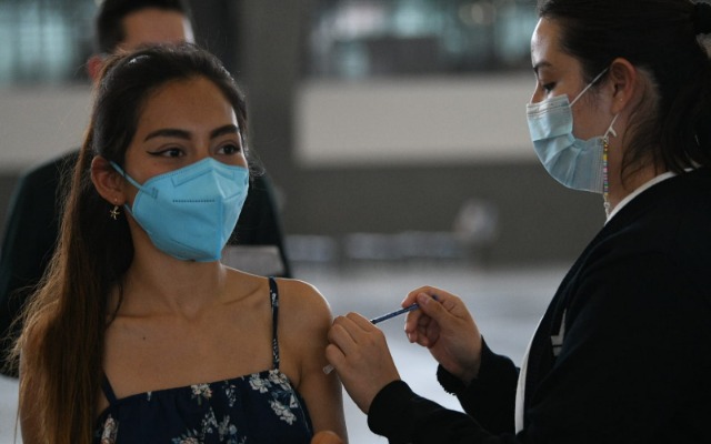Vacunación de refuerzo contra el Covid-19 en Puebla capital deja más de 28 mil dosis no aplicadas