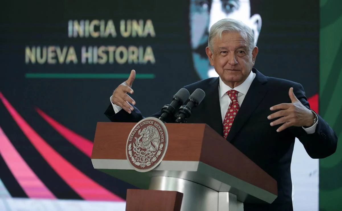INE ordena a AMLO bajar la 'mañanera'  en el AIFA