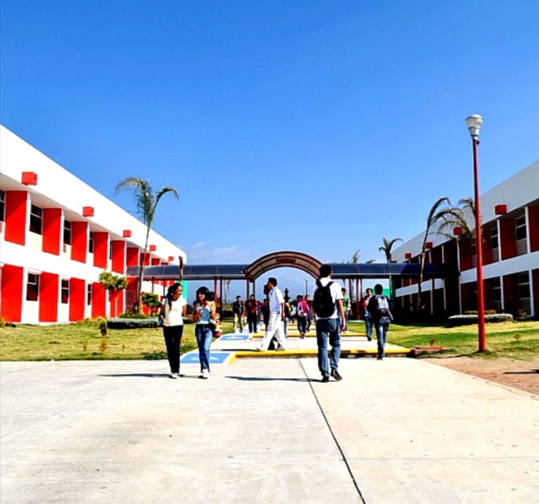 Alumnos de la UPTX fuera de peligro tras explosión