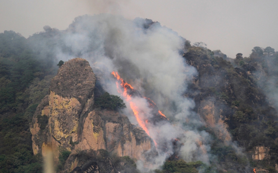Tras incendio en el Cerro del Tepozteco, prohibirán entrada en época de sequía