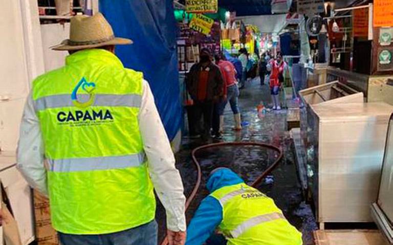 Mercado 12 de mayo recibe mantenimiento y limpieza por gobierno de Apizaco