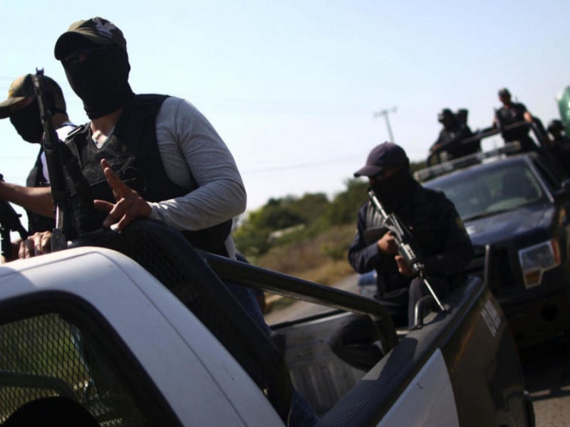 Grupo armado ejecuta a 4 personas al interior de un negocio en Michoacán