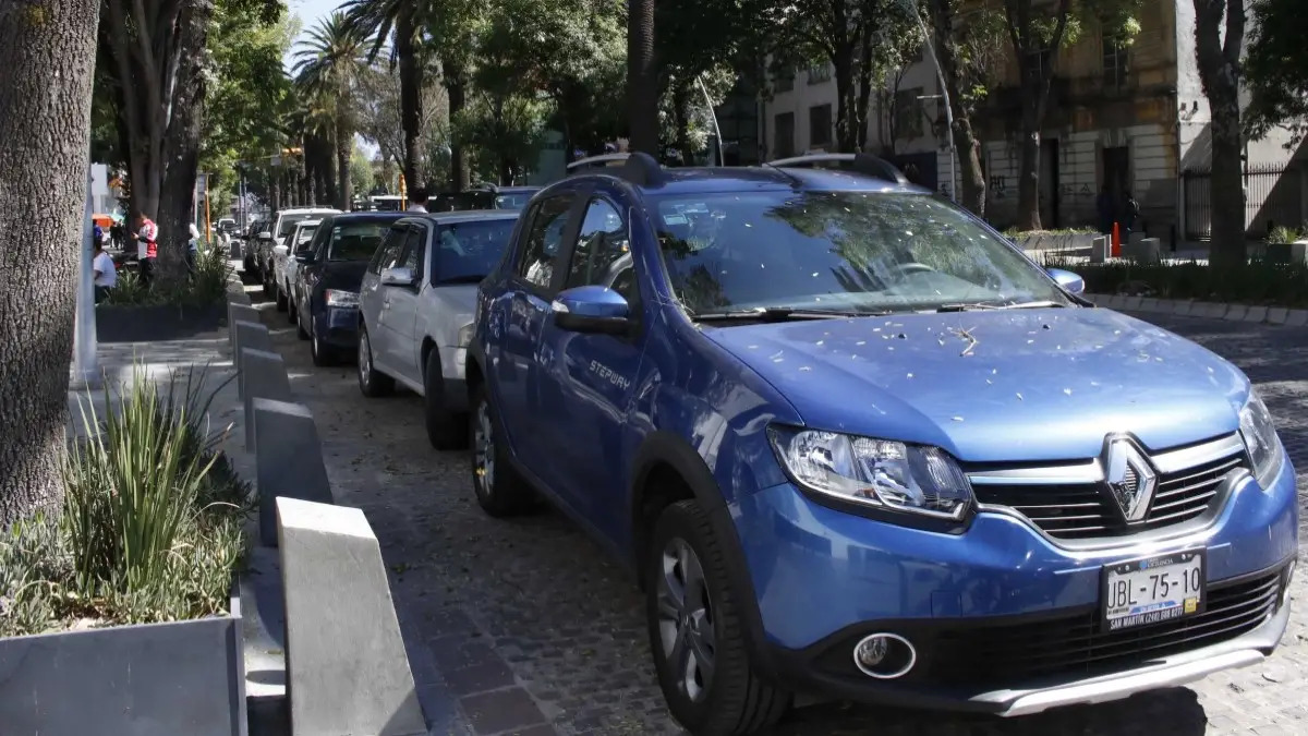 En abril inician trabajos para delimitar espacios de parquímetros