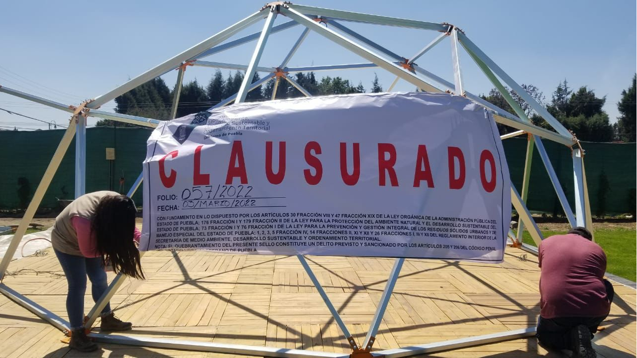 Secretaría del Medio Ambiente Clausura la construcción de un Hotel en la zona arqueológica de Cholula 