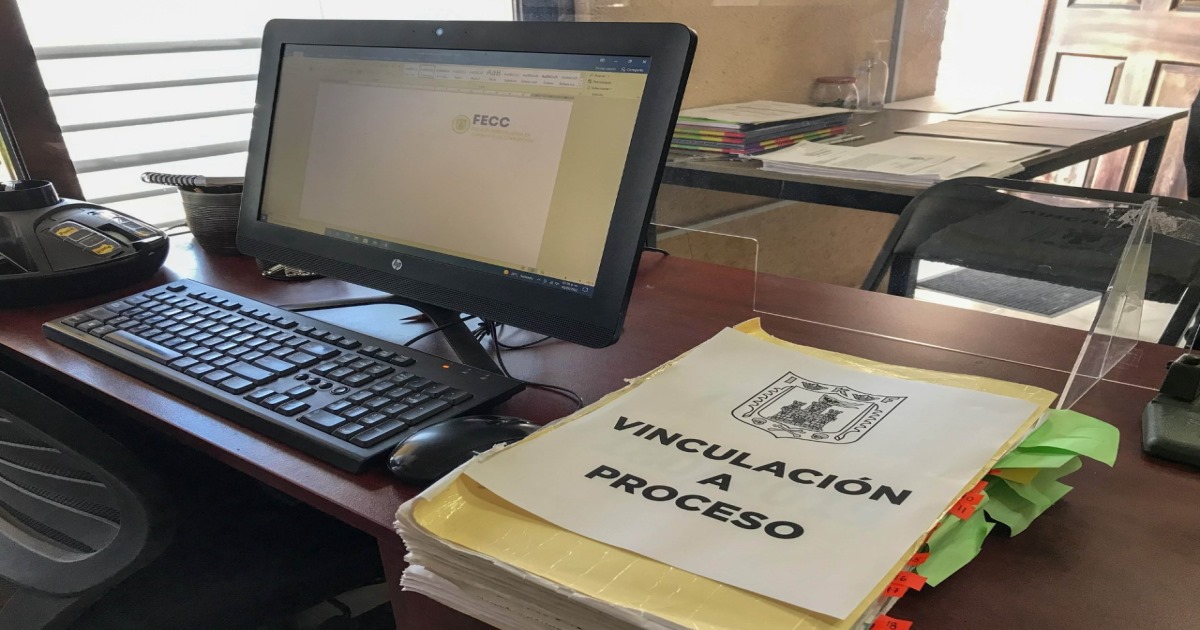 Vinculan a proceso a dos elementos de seguridad pública a través de la FECC
