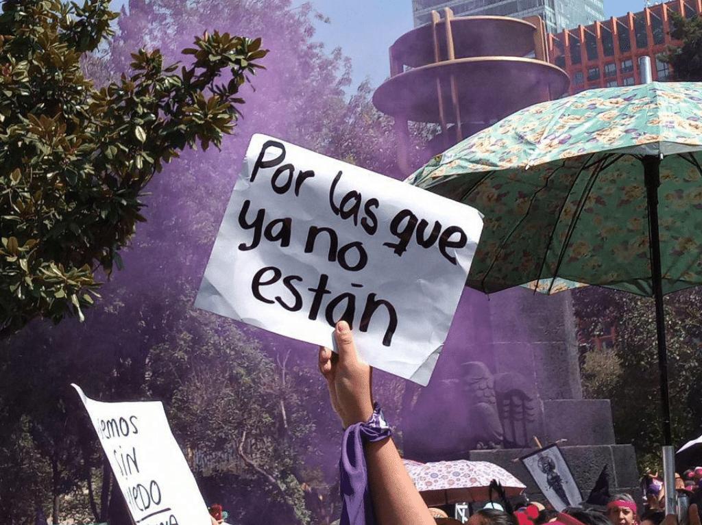 AMLO asegura que hay indicios que preparan confrontación violenta durante protestas del 8M