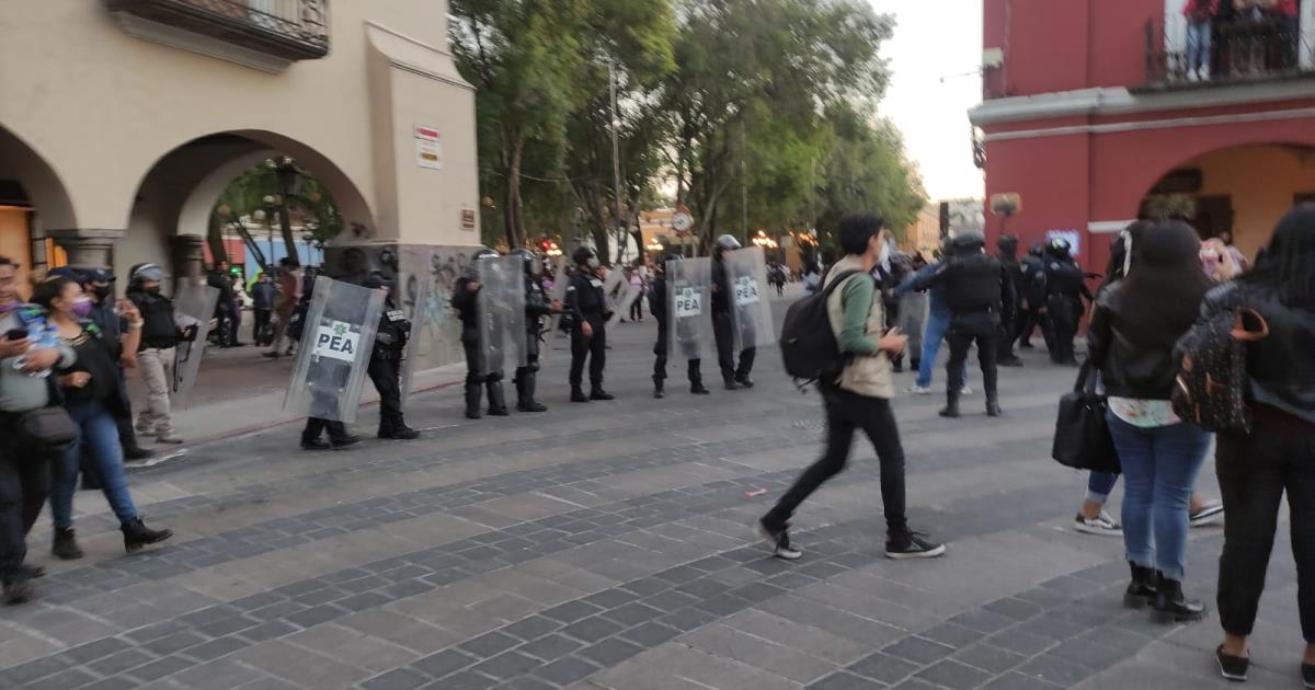 Manifestación del 8M sale de control, inmuebles públicos quedan destrozados