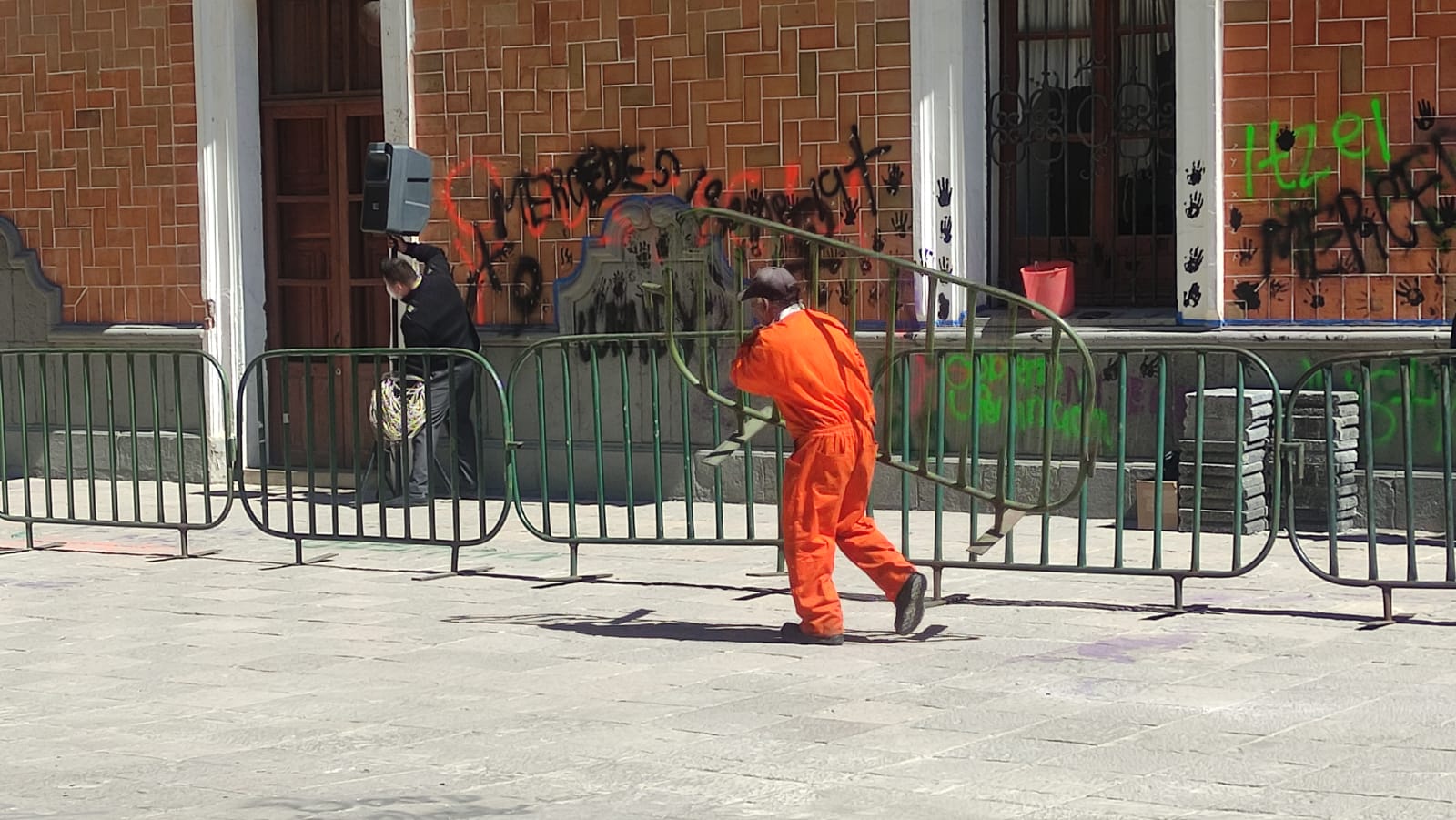 Daños a Palacio fue orquestada por grupo foráneo de mujeres: LCC