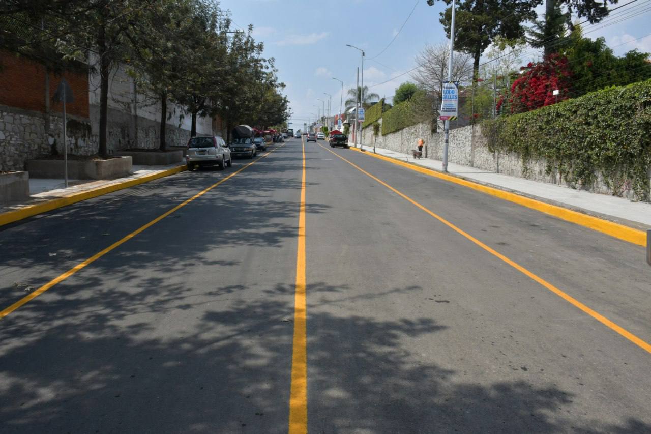 Concluye obra de rehabilitación de la calle Camino Real a Cholula