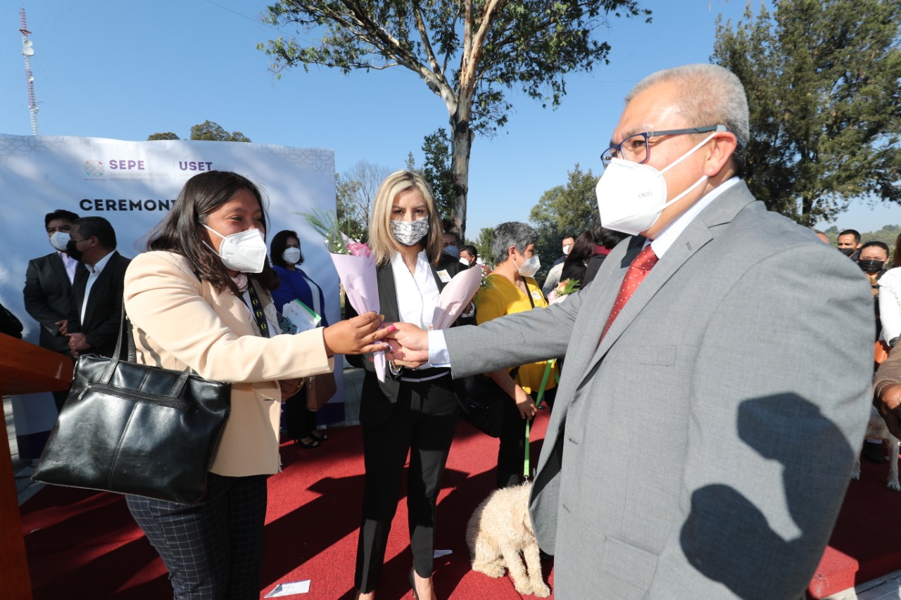Reconoce SEPE a madres trabajadoras y maestros de Tlaxcala