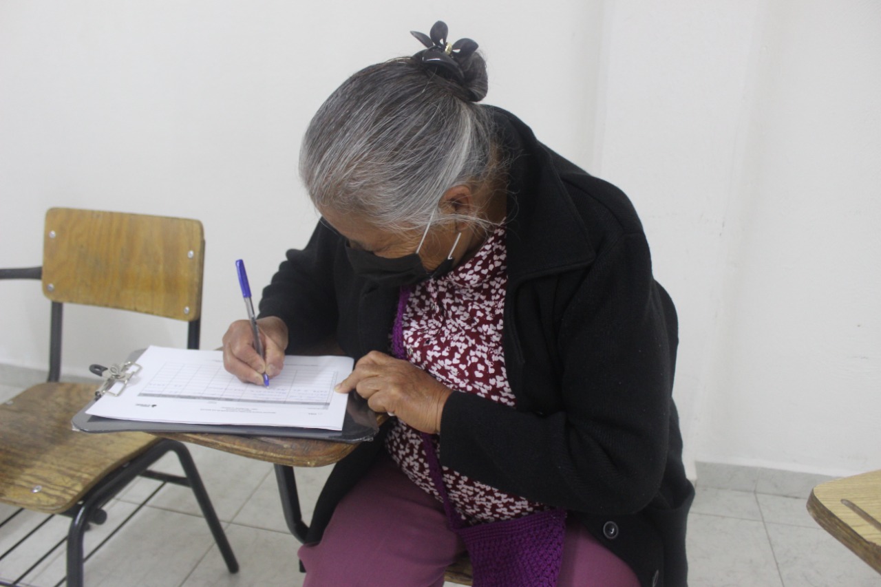 ITEA preserva historias de adultos mayores a través de talleres