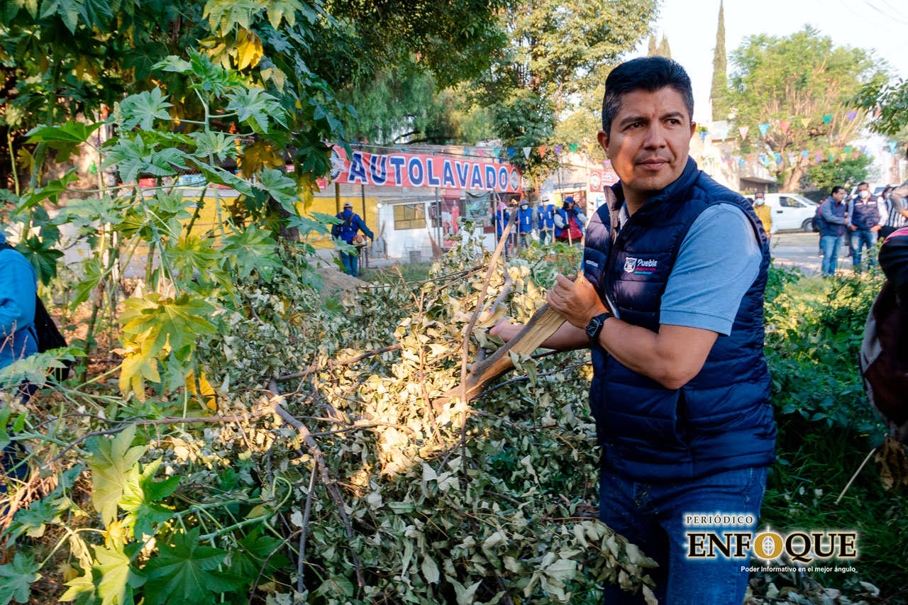 Inicia Ayuntamiento jornada de limpieza urbana en el Bulevar Forjadores
