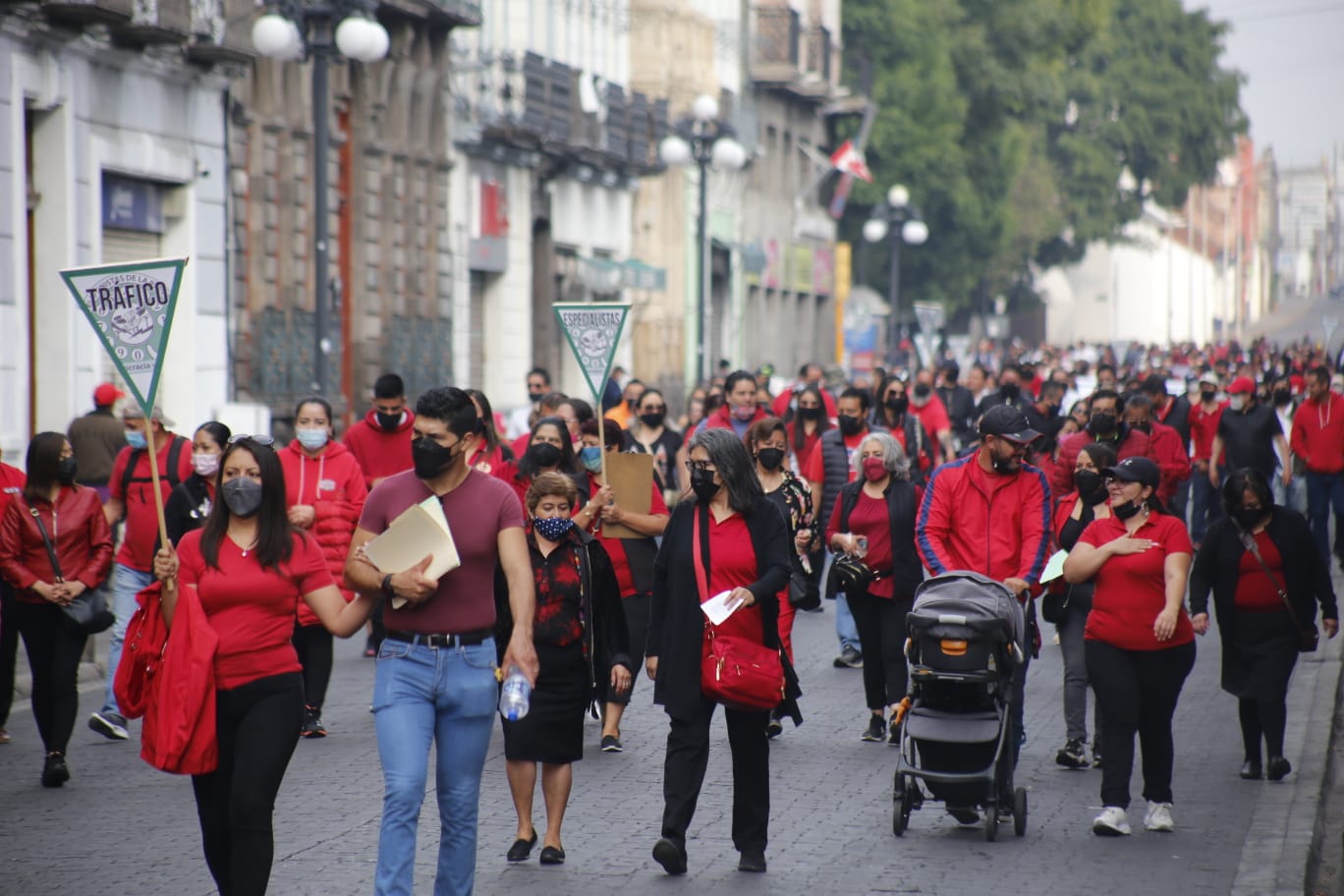 Sindicalizados marchan y exigen mejores condiciones laborales