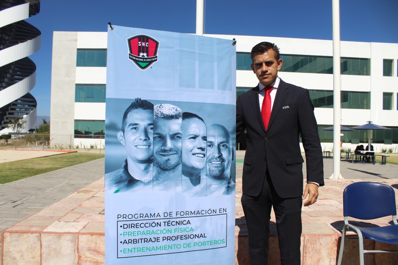 El árbitro poblano Miguel Hernández estará en el Mundial de Qatar 