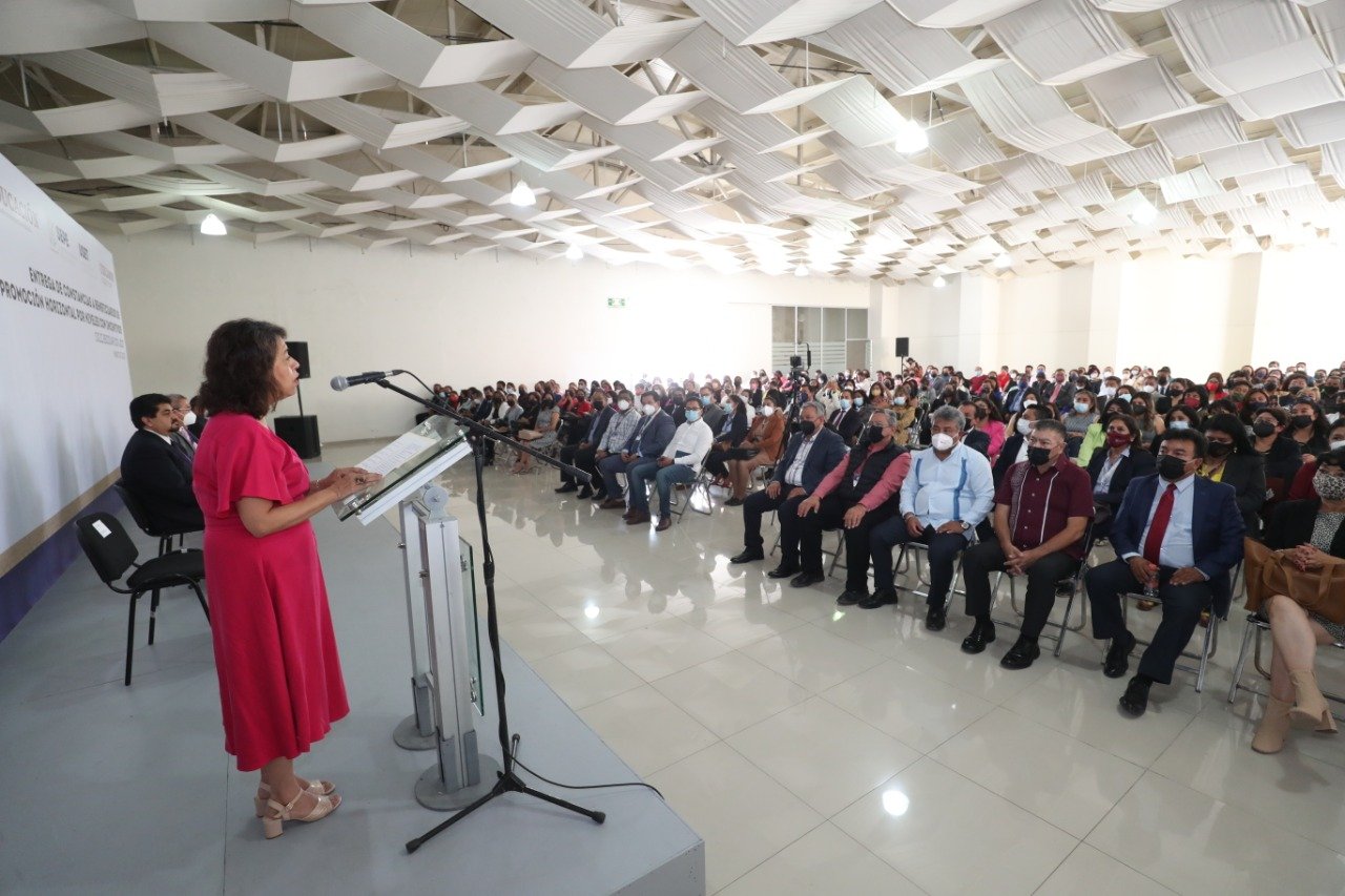 Entrega SEPE constancias de promoción horizontal con incentivos